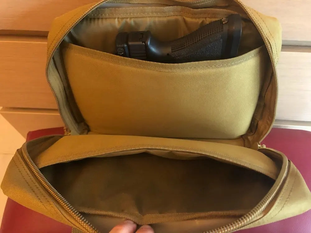 "Tactical Dual Gun Range Bag: Universal Handgun Storage and Transport Solution"